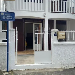Appartement à Proximité De La Du Bourg !, Sainte-Anne (Grande-Terre)